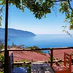 Deep Ocean Camping אתר קמפינג פאראליה